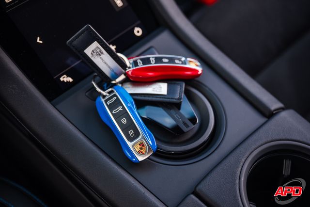 2025 Porsche Taycan Turbo GT w/ Weissach Package