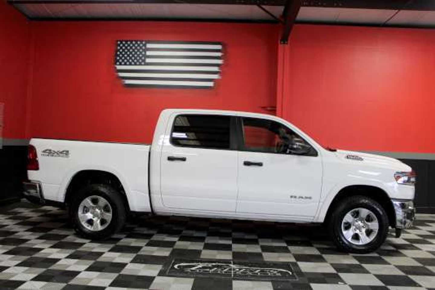 2025 Ram 1500 4x4 Big Horn - 2