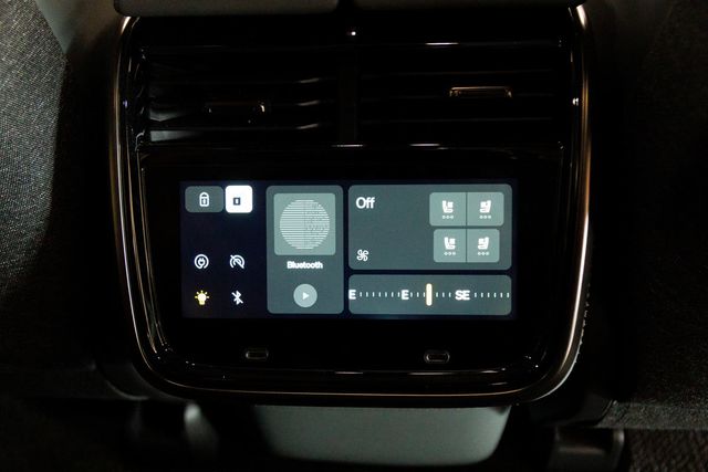 2025 Rivian R1S Tri-Motor Ascend 850hp 371mi range  1103ft. lbs.