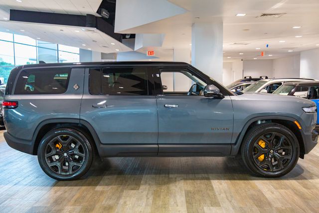 2025 Rivian R1S Tri-Motor Ascend 850hp 371mi range  1103ft. lbs.