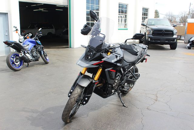 2025 Suzuki V-Strom 800DE Dual Sport | Granite City, Illinois | MasterCars Company Inc.