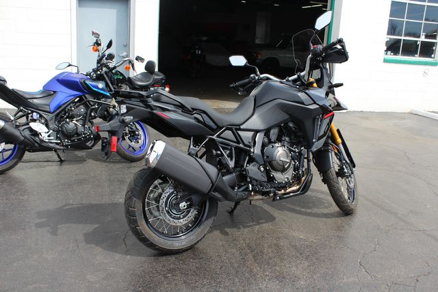 2025 Suzuki V-Strom 800DE Dual Sport | Granite City, Illinois | MasterCars Company Inc.