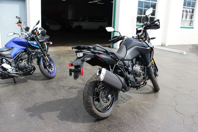 2025 Suzuki V-Strom 800DE Dual Sport | Granite City, Illinois | MasterCars Company Inc. 2025 Suzuki V-Strom 800DE Dual Sport | Granite City, Illinois | MasterCars Company Inc.