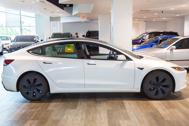 2025 Tesla Model 3 Long Range