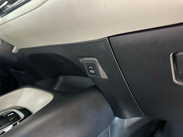 2025 Toyota Corolla LE | Irving, Texas | Hopper Motorplex 2025 Toyota Corolla LE | Irving, Texas | Hopper Motorplex