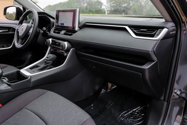 2025 Toyota RAV4 XLE 2025 Toyota RAV4 XLE