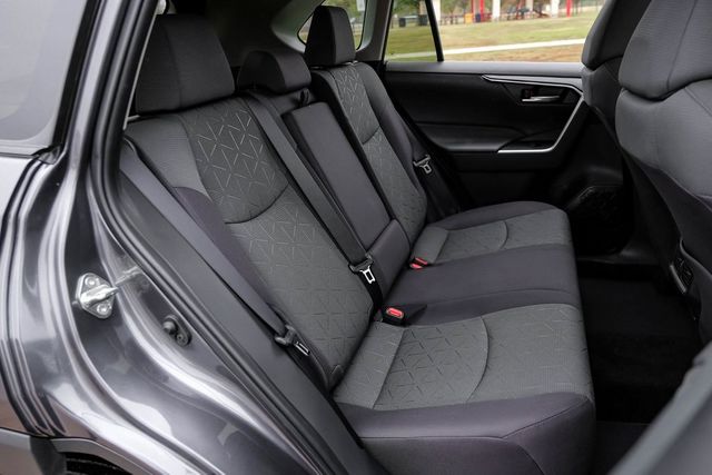 2025 Toyota RAV4 XLE 2025 Toyota RAV4 XLE