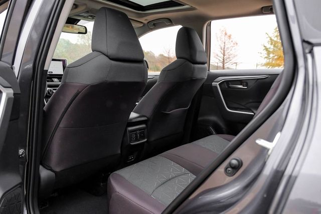 2025 Toyota RAV4 XLE 2025 Toyota RAV4 XLE