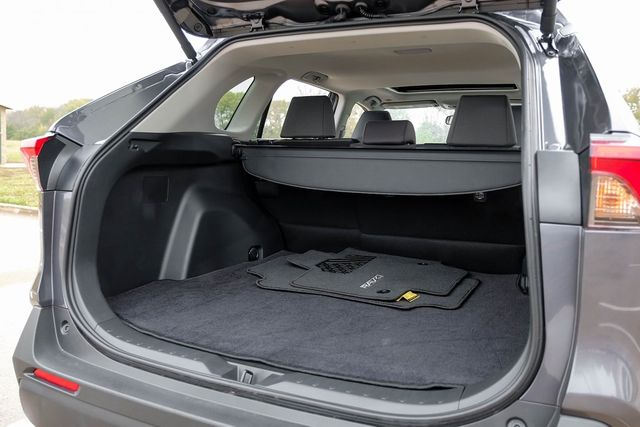 2025 Toyota RAV4 XLE 2025 Toyota RAV4 XLE