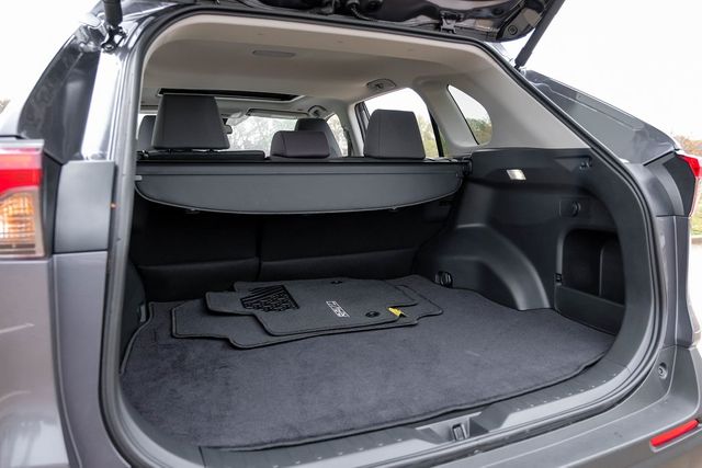 2025 Toyota RAV4 XLE 2025 Toyota RAV4 XLE