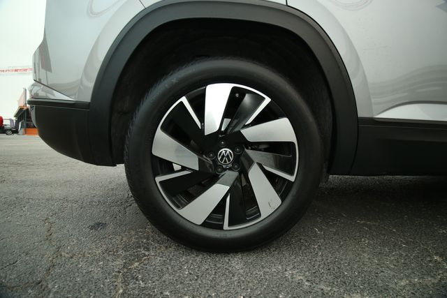 2025 Volkswagen Atlas Cross Sport SE | San Antonio, TX | R&L Certified Auto Group 2025 Volkswagen Atlas Cross Sport SE | San Antonio, TX | R&L Certified Auto Group