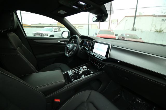 2025 Volkswagen Atlas Cross Sport SE | San Antonio, TX | R&L Certified Auto Group 2025 Volkswagen Atlas Cross Sport SE | San Antonio, TX | R&L Certified Auto Group