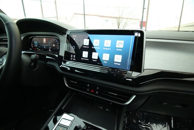 2025 Volkswagen Atlas Cross Sport SE | San Antonio, TX | R&amp;L Certified Auto Group