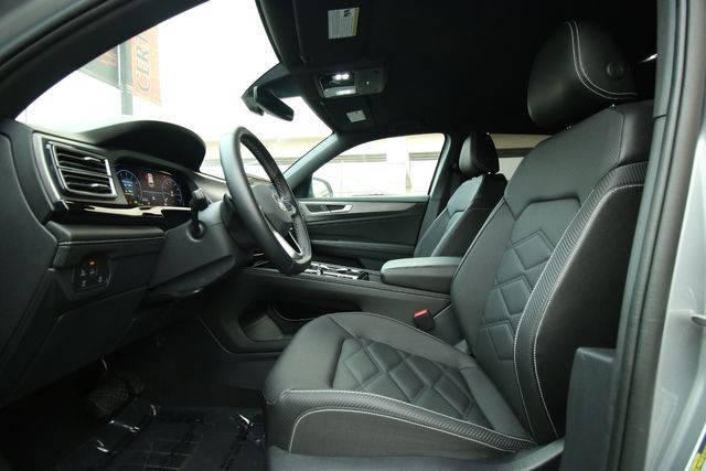 2025 Volkswagen Atlas Cross Sport SE | San Antonio, TX | R&L Certified Auto Group 2025 Volkswagen Atlas Cross Sport SE | San Antonio, TX | R&L Certified Auto Group