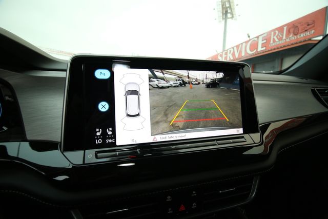 2025 Volkswagen Atlas Cross Sport SE | San Antonio, TX | R&amp;L Certified Auto Group