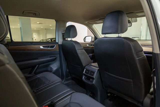 2025 Volkswagen Atlas SE