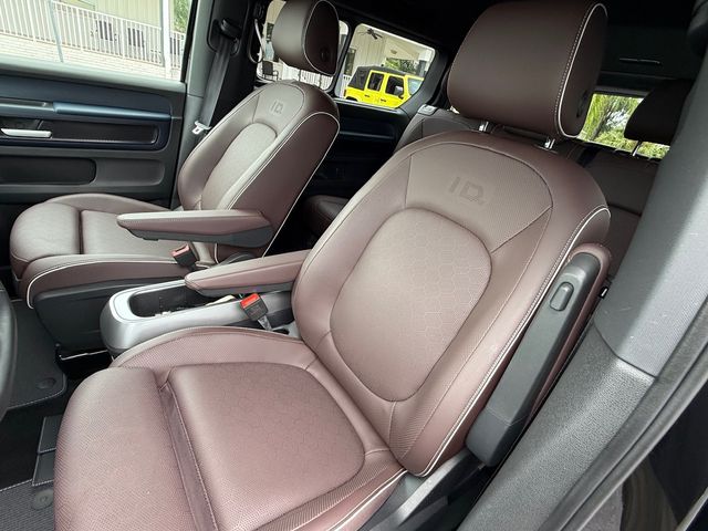 2025 Volkswagen ID. Buzz ID BUZZ LOADED CARFAX CERT 1 OWNER BLACK PEARL | Plant City, FL | psv5 DEMO - Bayshore Automotive 2025 Volkswagen ID. Buzz ID BUZZ LOADED CARFAX CERT 1 OWNER BLACK PEARL | Plant City, FL | psv5 DEMO - Bayshore Automotive