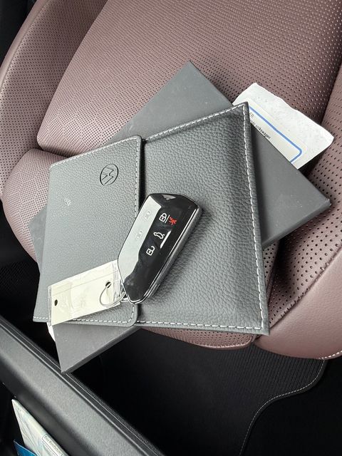 2025 Volkswagen ID. Buzz ID BUZZ LOADED CARFAX CERT 1 OWNER BLACK PEARL | Plant City, FL | psv5 DEMO - Bayshore Automotive 2025 Volkswagen ID. Buzz ID BUZZ LOADED CARFAX CERT 1 OWNER BLACK PEARL | Plant City, FL | psv5 DEMO - Bayshore Automotive