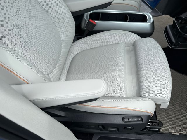 2025 Volkswagen ID. Buzz 1ST EDITION LOADED CARFAX CERT 1 OWNER WARRANTY | Plant City, FL | psv5 DEMO - Bayshore Automotive 2025 Volkswagen ID. Buzz 1ST EDITION LOADED CARFAX CERT 1 OWNER WARRANTY | Plant City, FL | psv5 DEMO - Bayshore Automotive