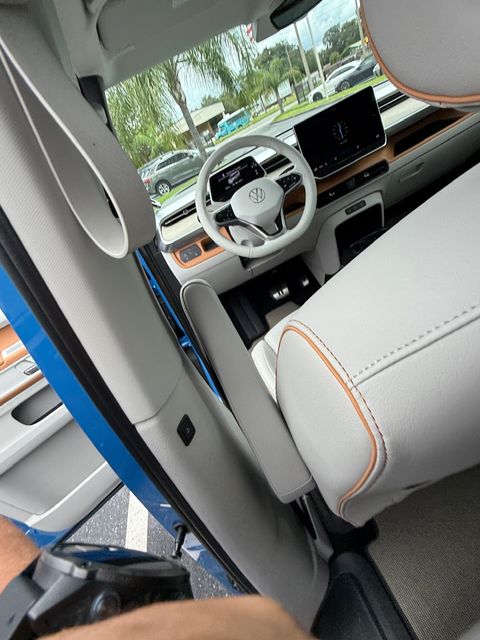 2025 Volkswagen ID. Buzz 1ST EDITION LOADED CARFAX CERT 1 OWNER WARRANTY | Plant City, FL | psv5 DEMO - Bayshore Automotive 2025 Volkswagen ID. Buzz 1ST EDITION LOADED CARFAX CERT 1 OWNER WARRANTY | Plant City, FL | psv5 DEMO - Bayshore Automotive