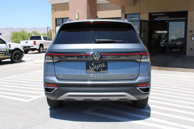2025 Volkswagen Taos SE 4Motion