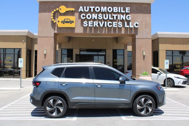 2025 Volkswagen Taos SE 4Motion