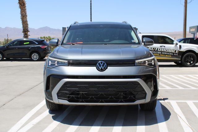 2025 Volkswagen Taos SE 4Motion