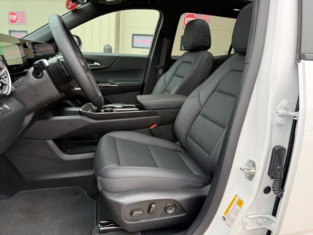 2026 Chevrolet Equinox LT | Gifford, IL | Trav's Automotive 2026 Chevrolet Equinox LT | Gifford, IL | Trav's Automotive