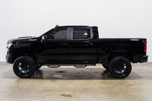 2026 Chevrolet Silverado 1500 LT Trail Boss 4X4 LIFTED,NAV,22" FUEL,CUSTOM LEATH | Carrollton, TX | Texas Vehicle Exchange