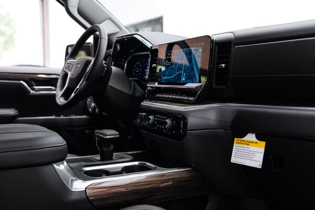 2026 Chevrolet Silverado 1500 LT Trail Boss 4X4 LIFTED,NAV,22" FUEL,CUSTOM LEATH | Carrollton, TX | Texas Vehicle Exchange