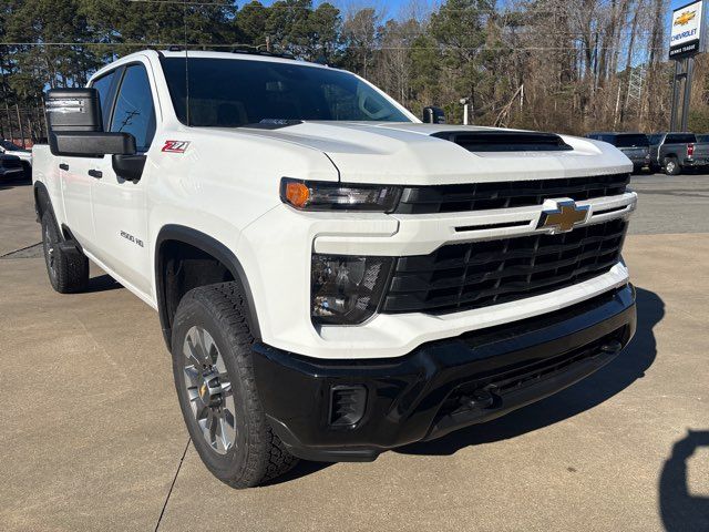 2026 Chevrolet Silverado 2500HD Custom