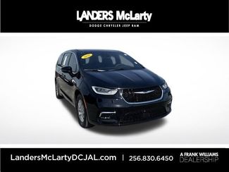 2026 Chrysler Pacifica Select | Huntsville, Alabama | Landers Mclarty DCJ in Huntsville, Alabama 35806