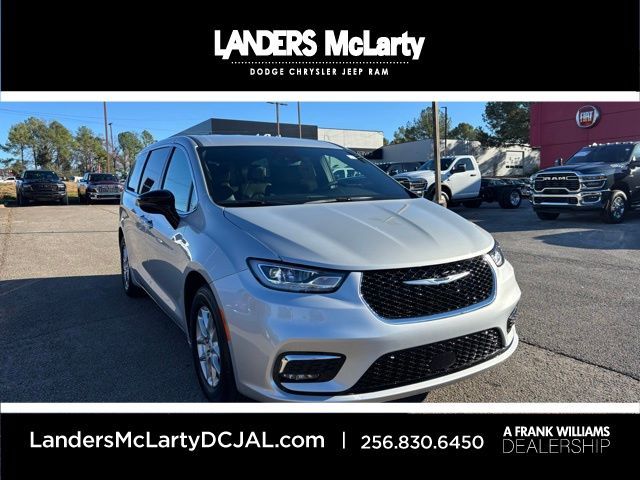 2026 Chrysler Pacifica Select | Huntsville, Alabama | Landers Mclarty DCJ