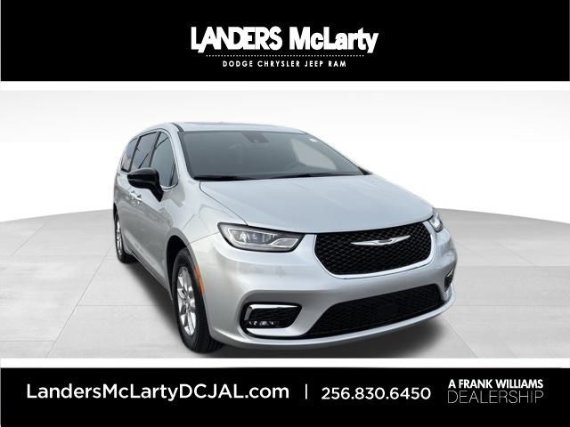 2026 Chrysler Pacifica Select | Huntsville, Alabama | Landers Mclarty DCJ