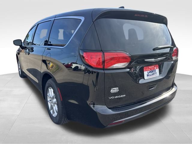 2026 Chrysler Voyager LX