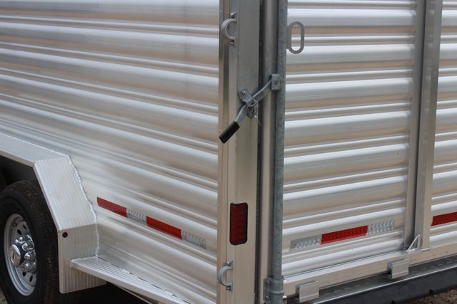 2026 Featherlite 8127 - 24' GN Livestock Trailer All-Aluminum 24' GN Livestock with 2 Cut Gates | CONROE, TX | SportChassis/ Featherlite Trailers of Texas 2026 Featherlite 8127 - 24' GN Livestock Trailer All-Aluminum 24' GN Livestock with 2 Cut Gates | CONROE, TX | SportChassis/ Featherlite Trailers of Texas