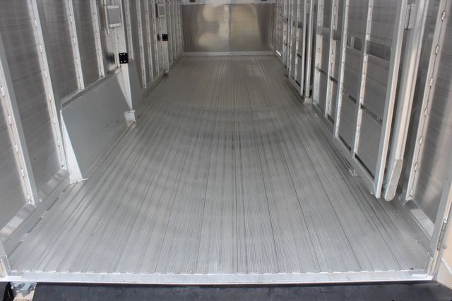 2026 Featherlite 8127 - 24' GN Livestock Trailer All-Aluminum 24' GN Livestock with 2 Cut Gates | CONROE, TX | SportChassis/ Featherlite Trailers of Texas