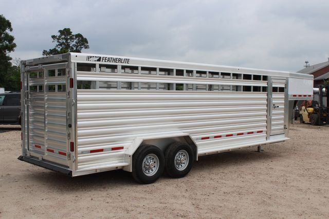 2026 Featherlite 8127 - 24' GN Livestock Trailer All-Aluminum 24' GN Livestock with 2 Cut Gates | CONROE, TX | SportChassis/ Featherlite Trailers of Texas