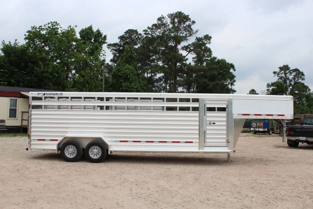 2026 Featherlite 8127 - 24' GN Livestock Trailer All-Aluminum 24' GN Livestock with 2 Cut Gates | CONROE, TX | SportChassis/ Featherlite Trailers of Texas