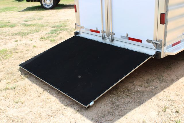 2026 Featherlite 9807 - 3 Horse Slant with 8' LQ 3H Slant GN LQ with Ramp Lining & Insulated Horse | CONROE, TX | SportChassis/ Featherlite Trailers of Texas 2026 Featherlite 9807 - 3 Horse Slant with 8' LQ 3H Slant GN LQ with Ramp Lining & Insulated Horse | CONROE, TX | SportChassis/ Featherlite Trailers of Texas