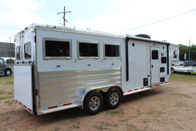 2026 Featherlite 9807 - 3 Horse Slant with 8' LQ 3H Slant GN LQ with Ramp Lining &amp; Insulated Horse | CONROE, TX | SportChassis/ Featherlite Trailers of Texas