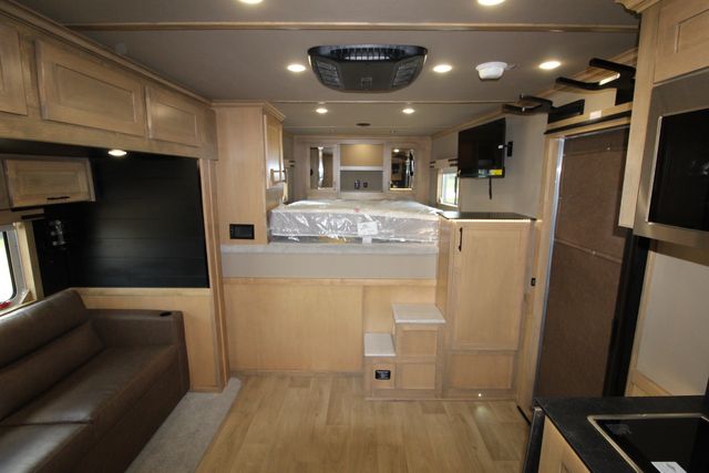 2026 Featherlite 9808 - 3 Horse Slant with 8' LQ 3H Slant GN 11'B LQ w/ Lining &amp; Insulated Horse | CONROE, TX | SportChassis/ Featherlite Trailers of Texas