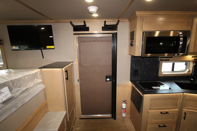 2026 Featherlite 9808 - 3 Horse Slant with 8' LQ 3H Slant GN 11'B LQ w/ Lining &amp; Insulated Horse | CONROE, TX | SportChassis/ Featherlite Trailers of Texas