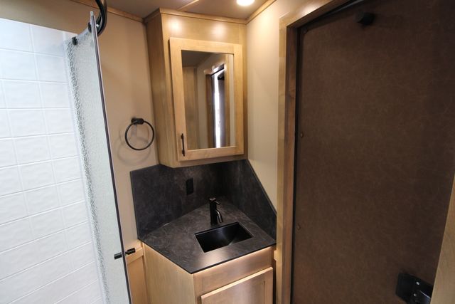 2026 Featherlite 9808 - 3 Horse Slant with 8' LQ 3H Slant GN 11'B LQ w/ Lining &amp; Insulated Horse | CONROE, TX | SportChassis/ Featherlite Trailers of Texas