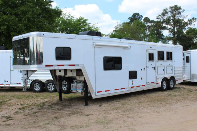 2026 Featherlite 9808 - 3 Horse Slant with 8' LQ 3H Slant GN 11'B LQ w/ Lining & Insulated Horse | CONROE, TX | SportChassis/ Featherlite Trailers of Texas 2026 Featherlite 9808 - 3 Horse Slant with 8' LQ 3H Slant GN 11'B LQ w/ Lining & Insulated Horse | CONROE, TX | SportChassis/ Featherlite Trailers of Texas