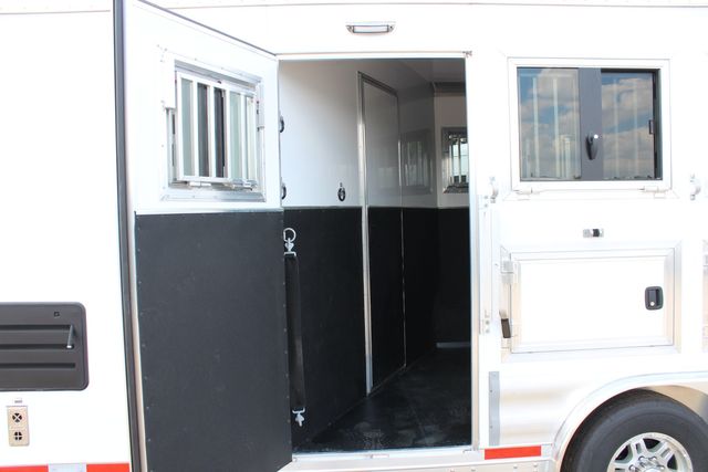 2026 Featherlite 9808 - 3 Horse Slant with 8' LQ 3H Slant GN 11'B LQ w/ Lining & Insulated Horse | CONROE, TX | SportChassis/ Featherlite Trailers of Texas 2026 Featherlite 9808 - 3 Horse Slant with 8' LQ 3H Slant GN 11'B LQ w/ Lining & Insulated Horse | CONROE, TX | SportChassis/ Featherlite Trailers of Texas