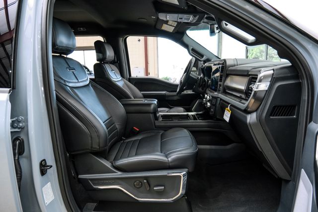 2026 Ford F-250 Super Duty Platinum LIFTED, 22" VOSSEN ,PAINT MATCH,TUXEDO | Carrollton, TX | Texas Vehicle Exchange