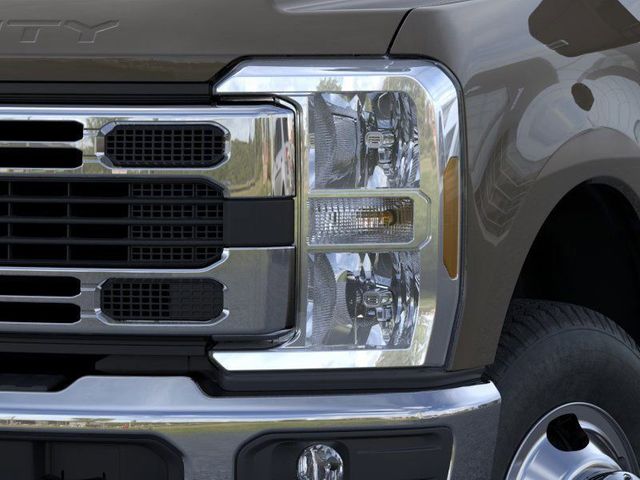 2026 Ford F-350 Super Duty XLT