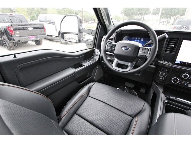 2026 Ford F-350 Super Duty Lariat