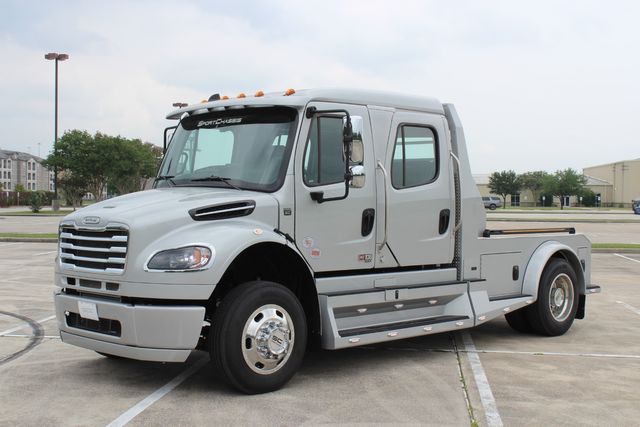 2026 Freightliner M2 106 PLUS SportChassis LH5 Luxury Hauler Truck w/ 30k Gen-Y | CONROE, TX | SportChassis/ Featherlite Trailers of Texas 2026 Freightliner M2 106 PLUS SportChassis LH5 Luxury Hauler Truck w/ 30k Gen-Y | CONROE, TX | SportChassis/ Featherlite Trailers of Texas
